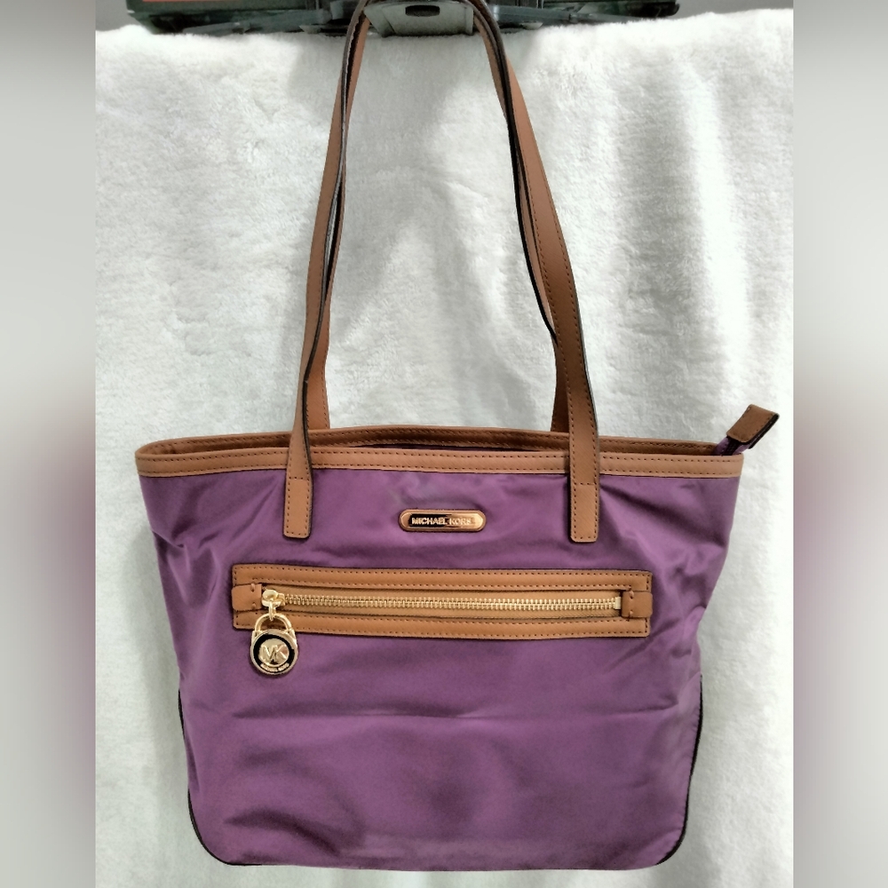 Micheal Kors bag